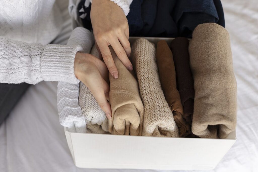 Guia Essencial: Passos para um Guarda-Roupa Versátil e Sem Complicações.